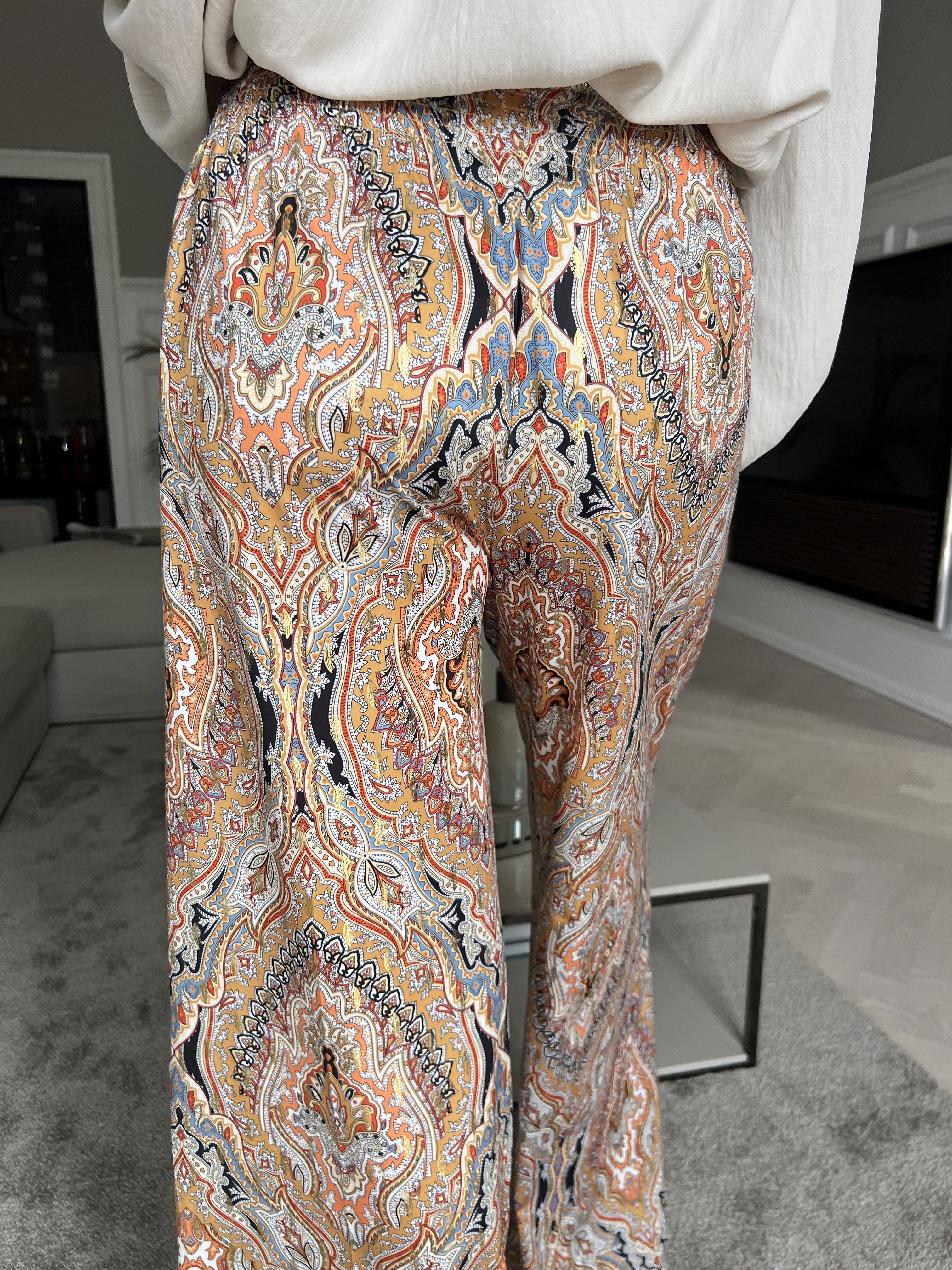 Pams Pants Pattern - Lösa mönstrade byxor i elastiskt tyg